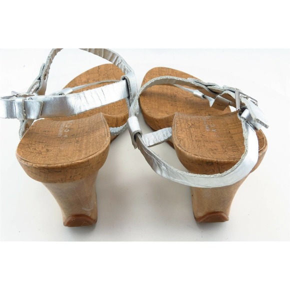 Kenneth Cole Reaction Size 7 M Silver Gladiator Synthetic Women Sandal Shoes - Picture 4 of 6